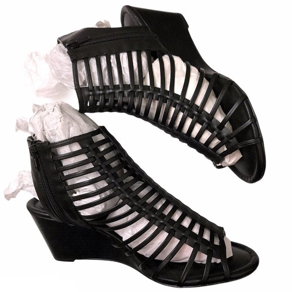 torrid Shoes - NEW TORRID Veg Leather Cage Wedges Black WIDE 11W